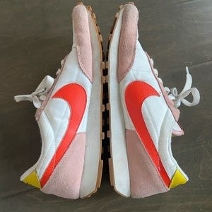 Nike Daybreak Coral Stardust